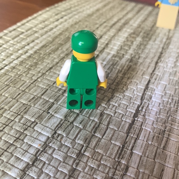 Lego City Worker Mini figure with Hat/Cap ~ EUC - Picture 3 of 3